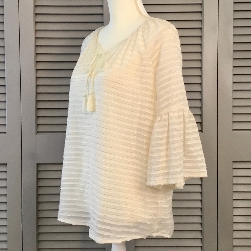 Kensie Ivory Textured Striped Tie Front Top - Picture 3 of 10